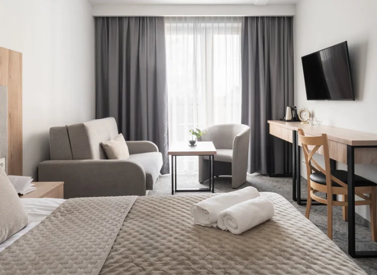 Na rozkładanej kanapie może dodatkowo spać dorosły lub dziecko