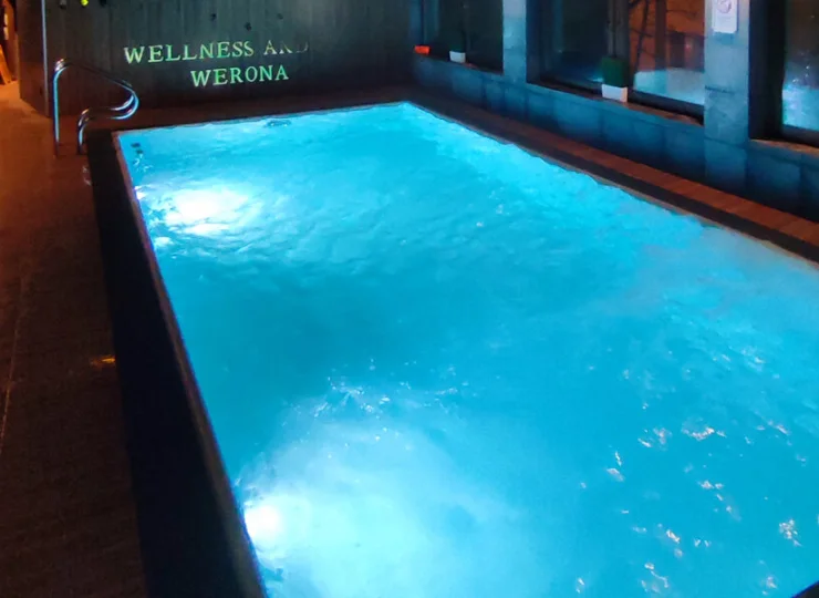 Wellness & Spa Werona*** dysponuje strefą wellness z basenem wewnętrznym