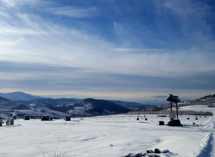 Atrakcje ośrodka: zimą możliwość zorganizowania kuligu po okolicy