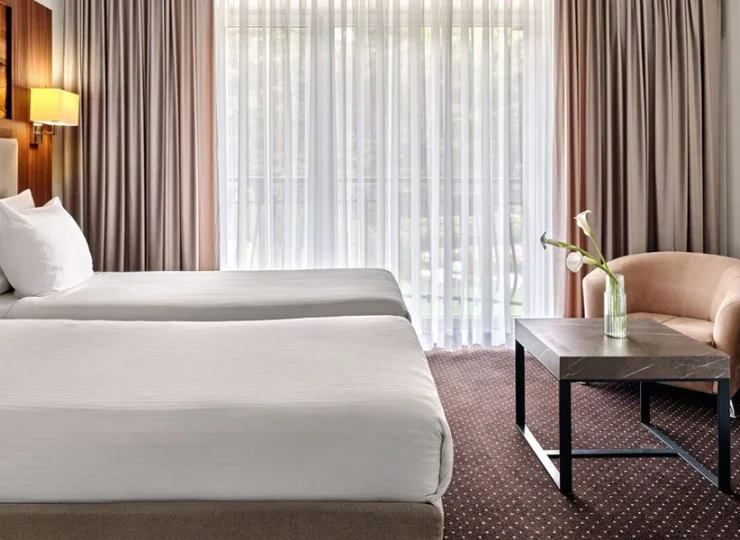 Harmonijnie urządzony pokój 2-os. daje poczucie przytulności i komfortu