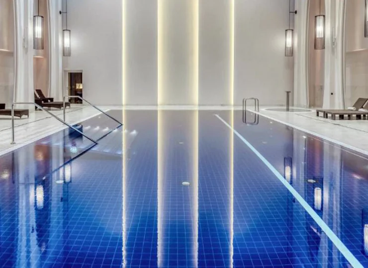 Basen umożliwia podwójne pływanie pod prąd, jest idealny do treningów pływackich