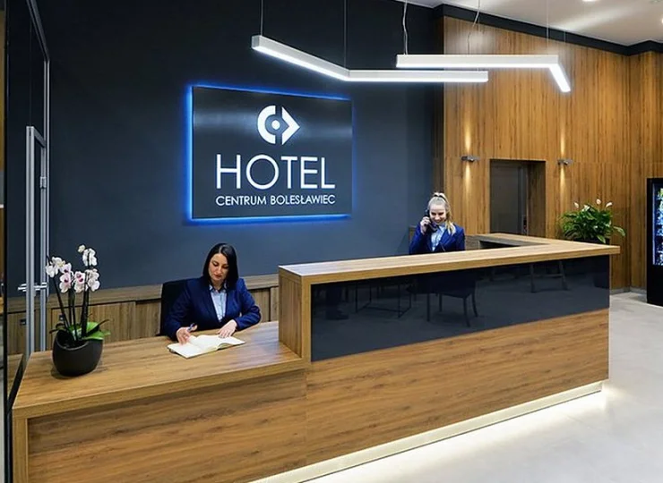 Recepcja służy pomocą całą dobę