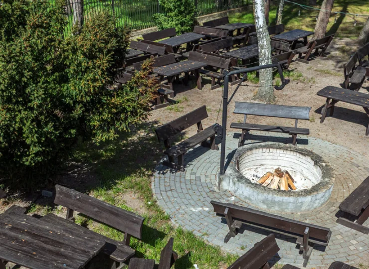 Na terenie ośrodka przygotowano miejsce na ognisko