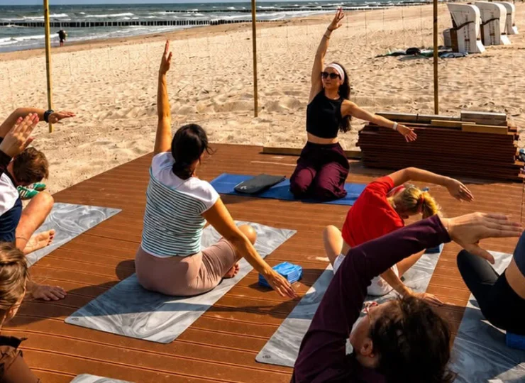 Jest możliwość odbycia zajęć jogi na plaży
