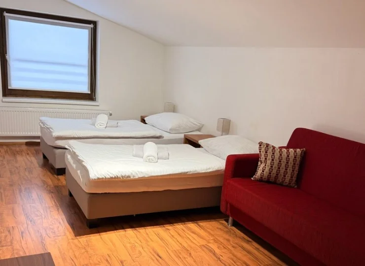 Pokój rodzinny to studio, które składa się z dwóch pokoi