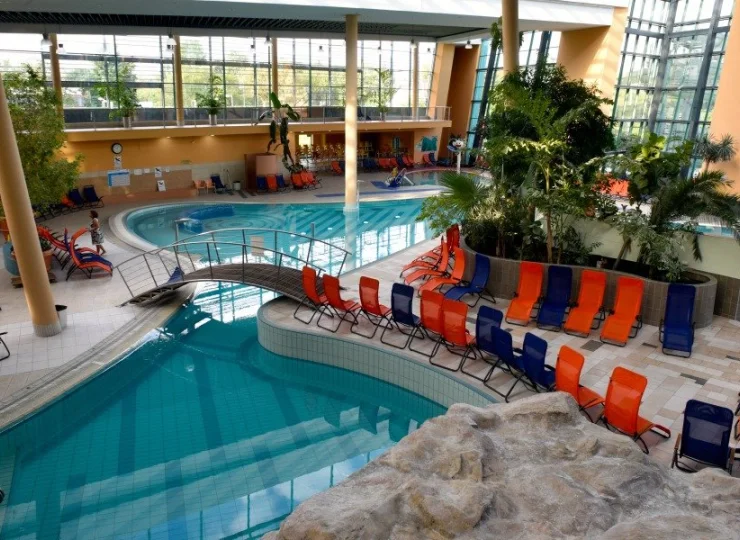 Aquapark jest położony dokładnie naprzeciwko hotelu