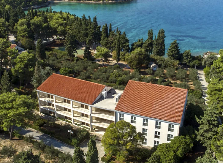 Aminess Vival Casa Velaris 3* składa się z 2 nadmorskich budynków