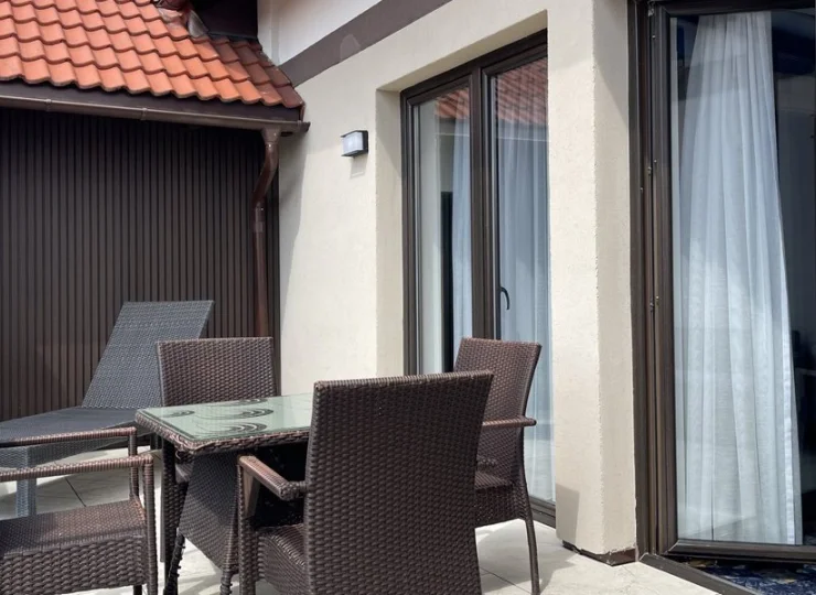W 2-pokojowym apartamencie lux jest duży balkon (aż 20 m2)