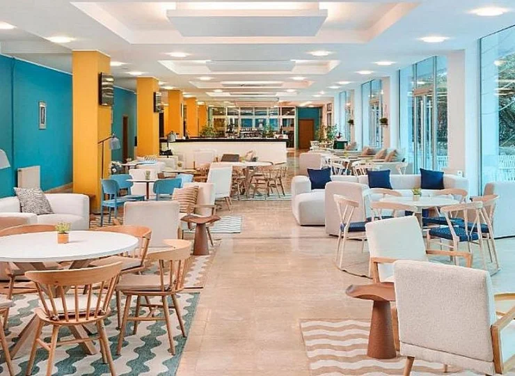 W Magal Hotel by Aminess jets bar i restauracja