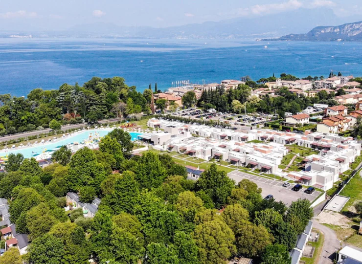 Resort jest położony bardzo blisko jeziora