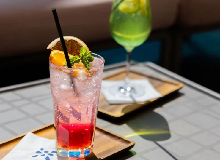 W barach można wypić pysznego drinka