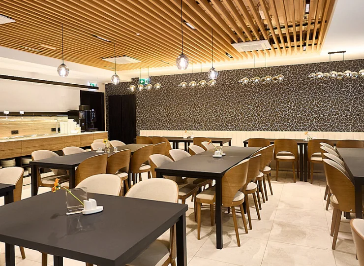 Posiłki są podawane w formie bufetu