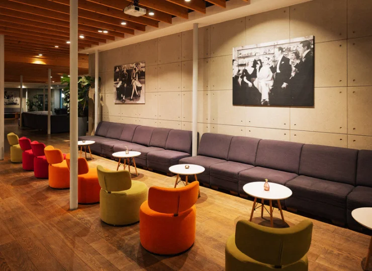 Można tu wygodnie usiąść z ulubionym drinkiem albo napojem