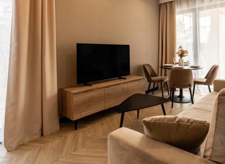 W pokoju dziennym mieści się kącik TV