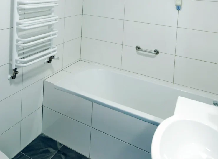 W łazienkach pokoi superior jest wanna