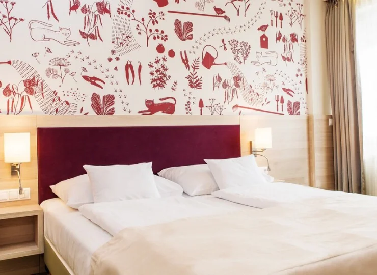 Klimatyzowane pokoje są nowoczesne i wyposażone w akcesoria dla dzieci