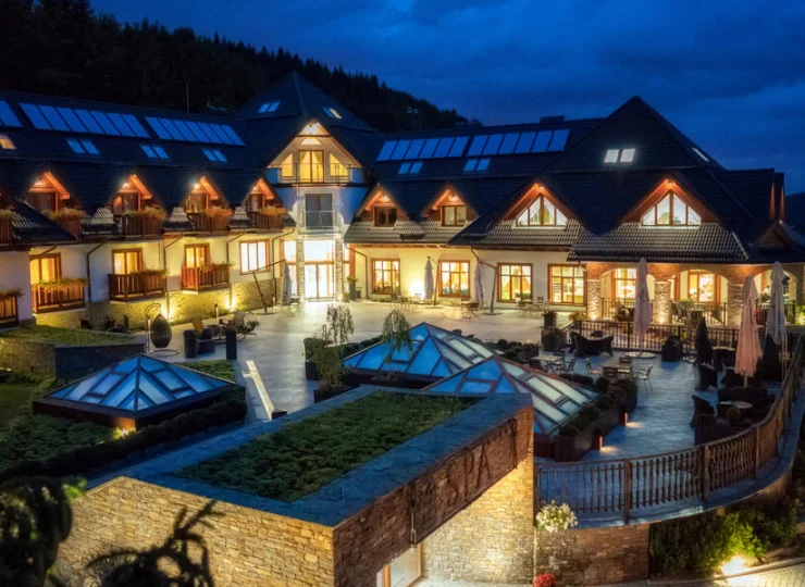 Czarny Groń Hotel**** & SPA wieczorową porą