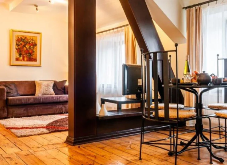 Apartament 2+2 Solar to wygodne mieszkanie z osobną sypialnią