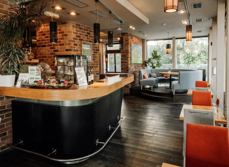 Stylowa restauracja i drink bar w hotelu