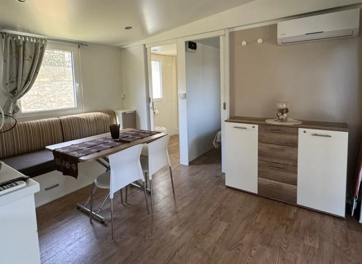 Salon w jednym z domków Comfort