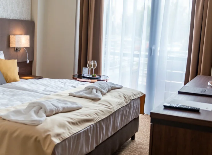 Na gości czekają tutaj wygodne i odnowione pokoje