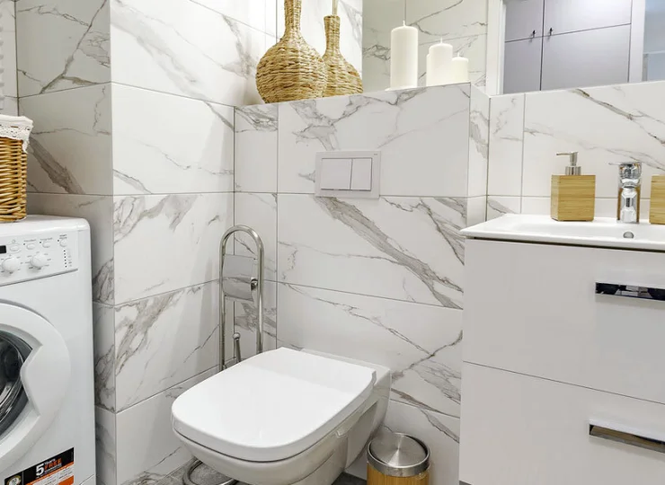 Niektóre łazienki mają pralkę
