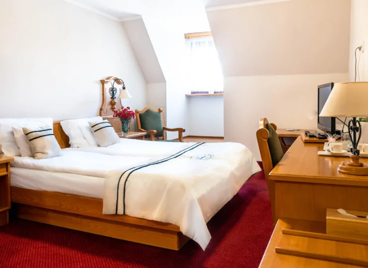 W pokojach znajduje się także miejsce do pracy biurowej