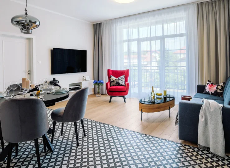 Na gości czekają komfortowe i kompleksowo wyposażone apartamenty