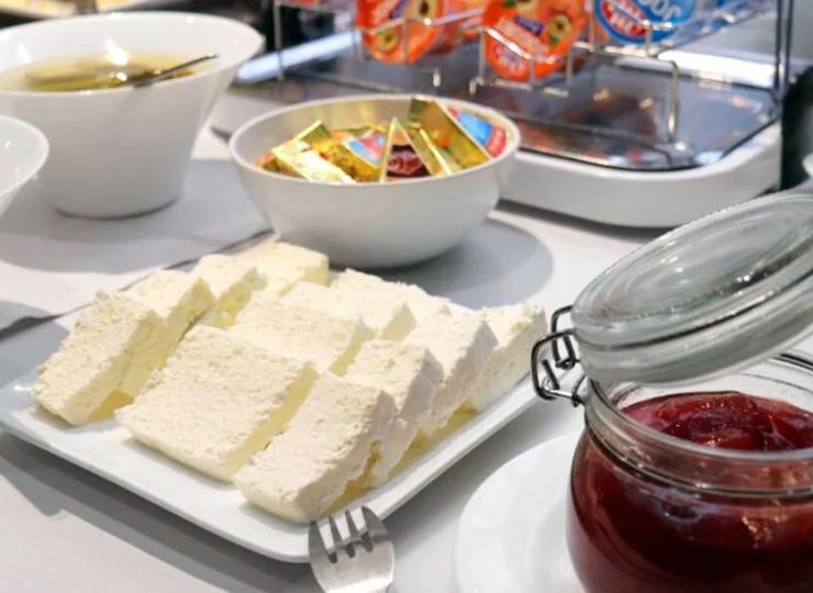 Na bufetowym stole znajdziecie różnorodne smaki