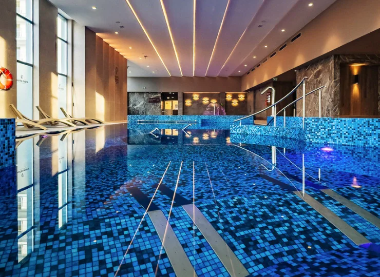 Goście mają tu do dyspozycji 2 baseny