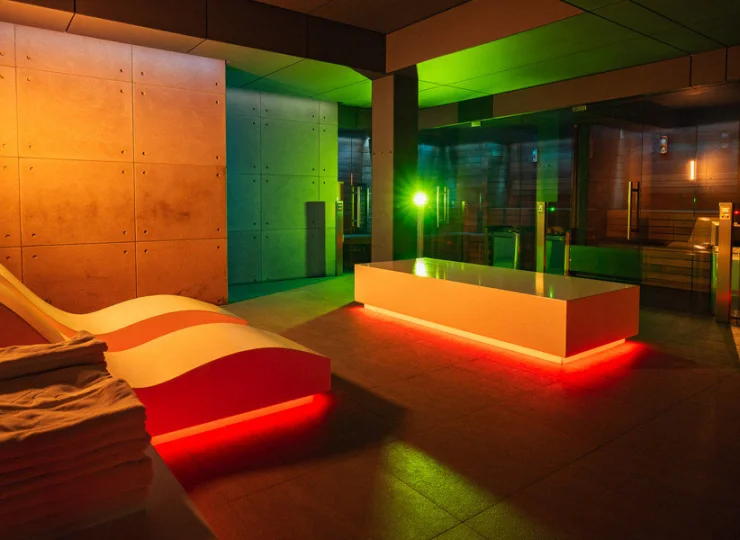 Można skorzystać z sauny parowej, ziołowej, suchej oraz infrasauny