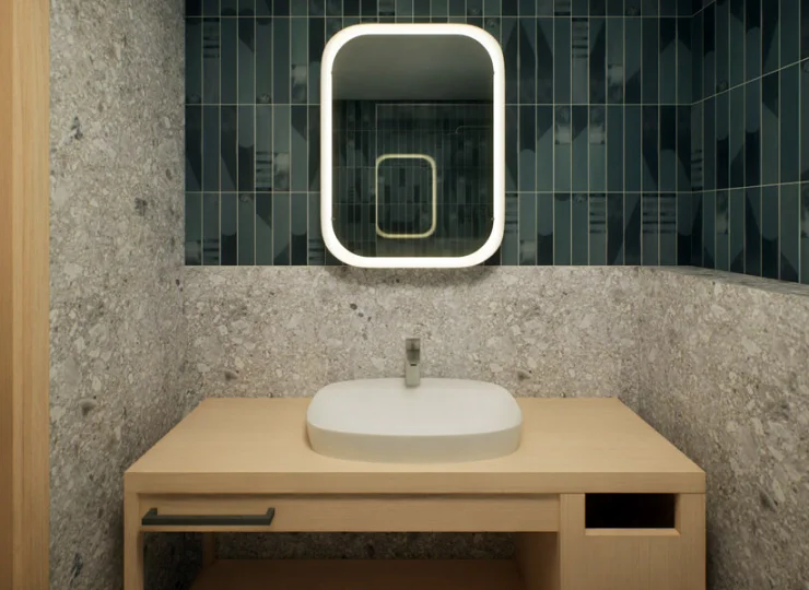 Każdy pokój ma łazienkę z prysznicem i suszarką do włosów