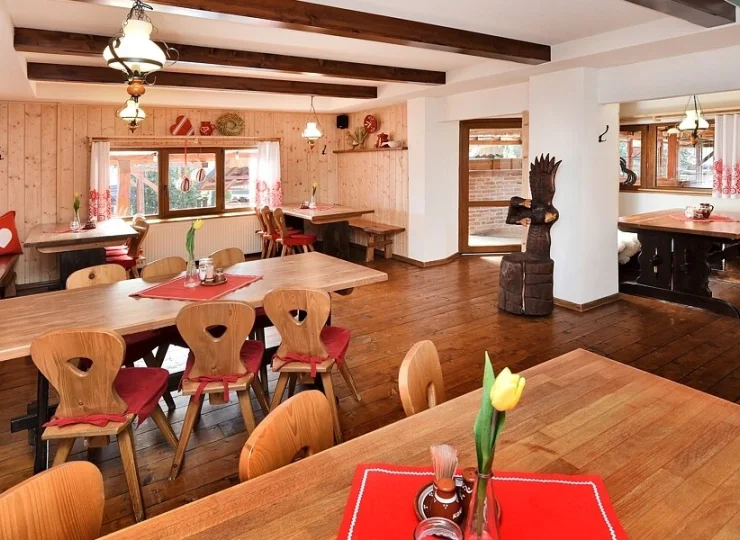 Restauracja Salaš podaje śniadanie i dania z karty