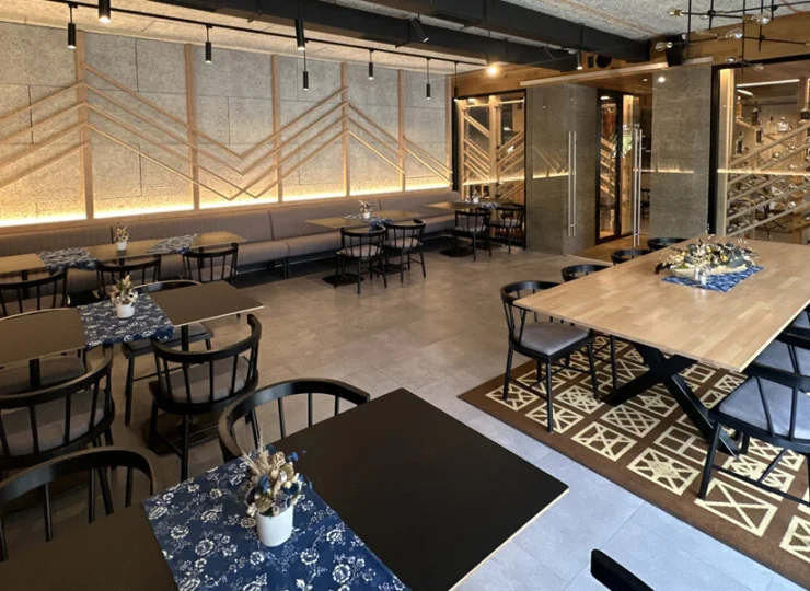 Hrebienok Resort posiada cztery restauracje, naleśnikarnię, pizzerię, cukiernię