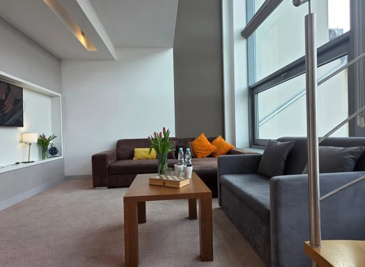 Duże przeszklenia zapewniają niczym nieskrępowany dopływ światła słonecznego