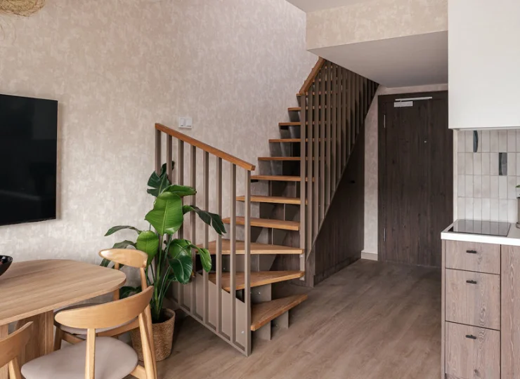 Niektóre apartamenty standard mają antresolę
