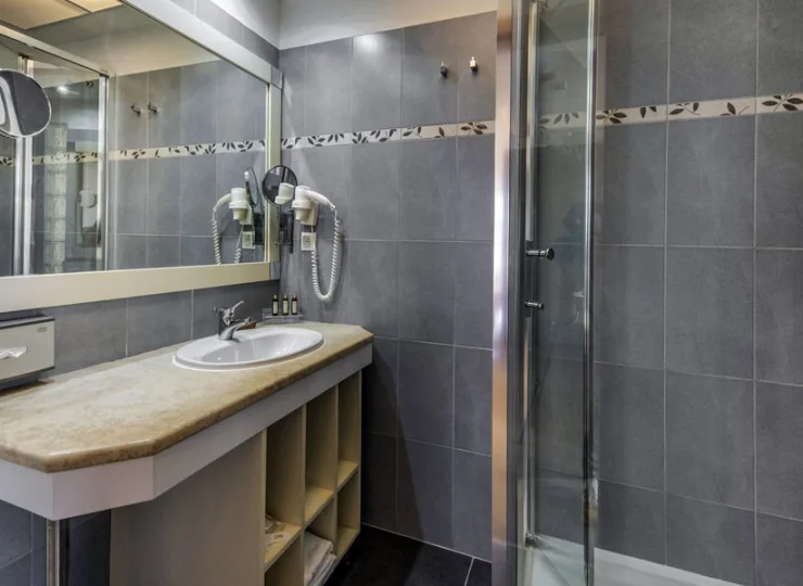 Łazienka pokoju deluxe