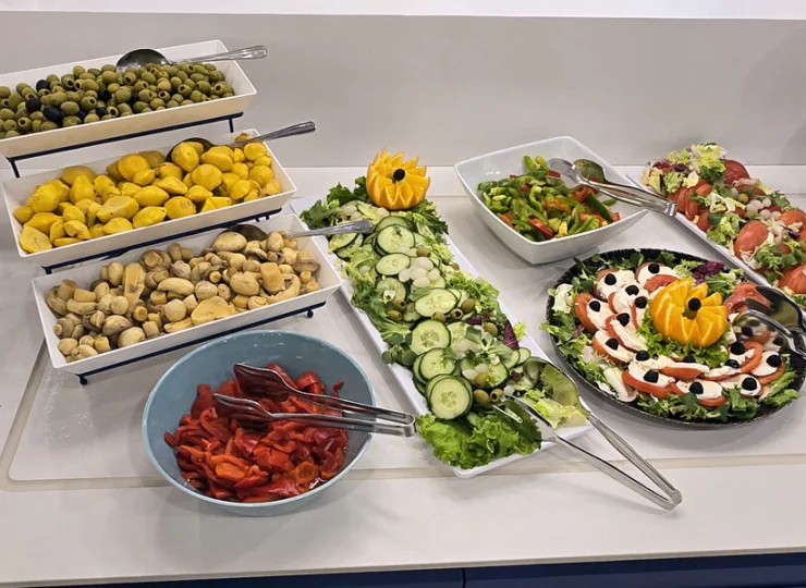 W bufecie śniadaniowym znajdziecie różnorodne smakołyki