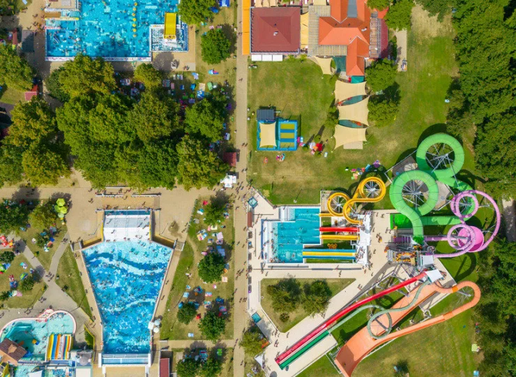 Zalakaros jest oddalone tylko 30 km od Balatonu