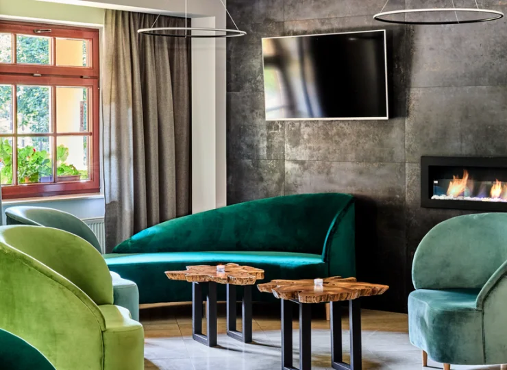 Wnętrza hotelu są eleganckie i przytulne