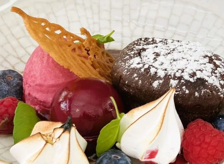 Jeden z deserów - pyszny fondant czekoladowy