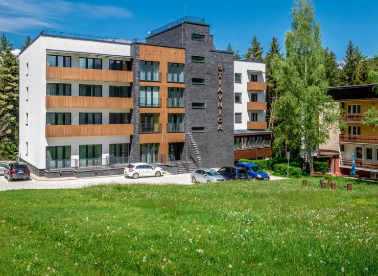 Apartmany Stiavnica są położone w uzdrowisku w Tatrach Niżnych na Słowacji