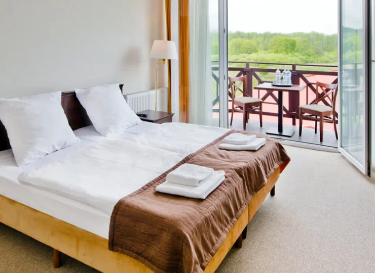 Hotel oferuje wygodne pokoje w zacisznej części Kołobrzegu