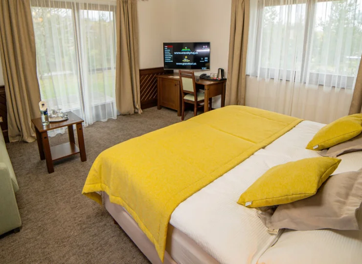 W ofercie są wygodne pokoje superior 2+2