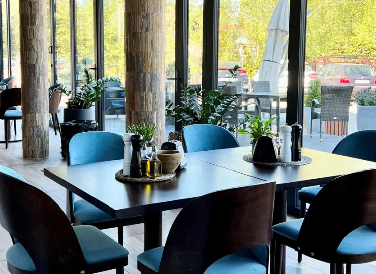 Obiekt dysponuje również większą salą konsumpcyjną na tarasie