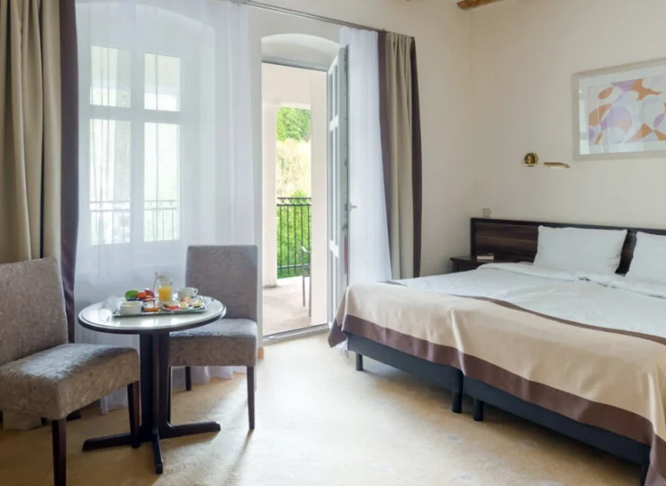 Niektóre pokoje mają balkon