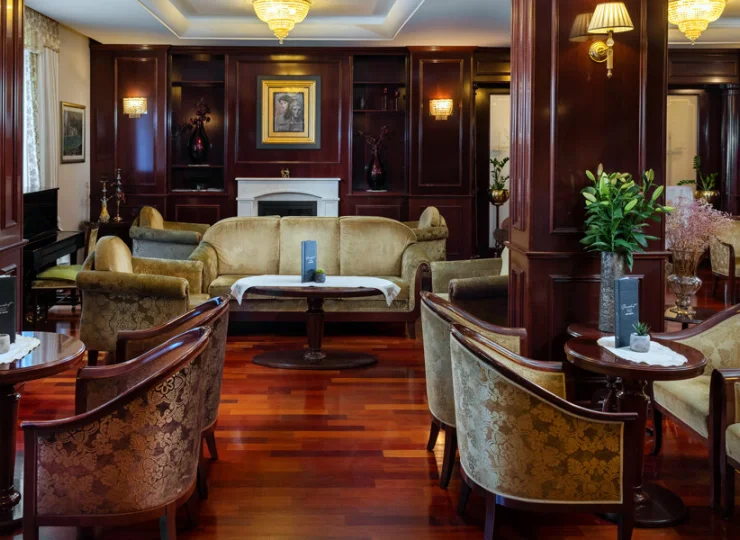 Można tutaj zanurzyć się w przepastnych fotelach czy sofach