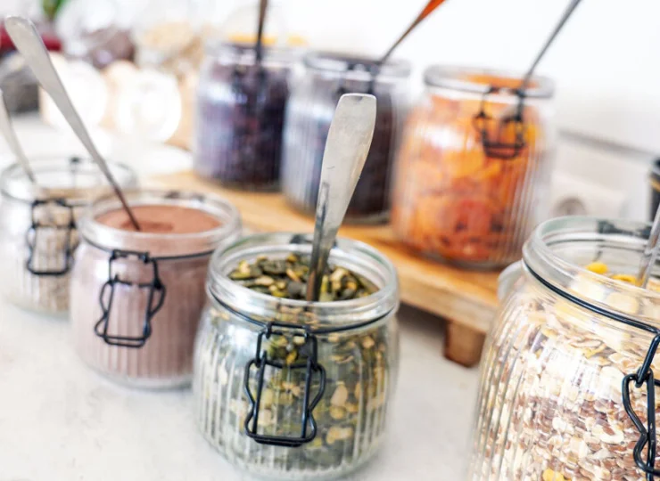 Podczas śniadania nie brakuje zdrowych ani słodkich dodatków