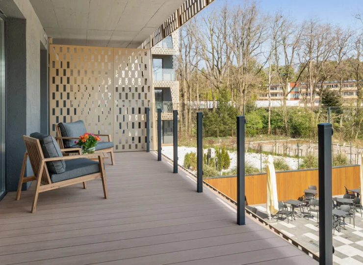 Balkon w jednym z apartamentów superior