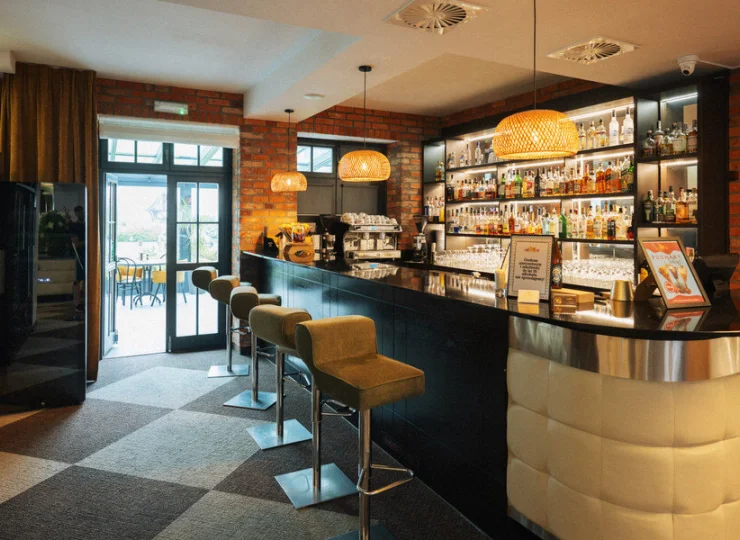W hotelu działa też bar